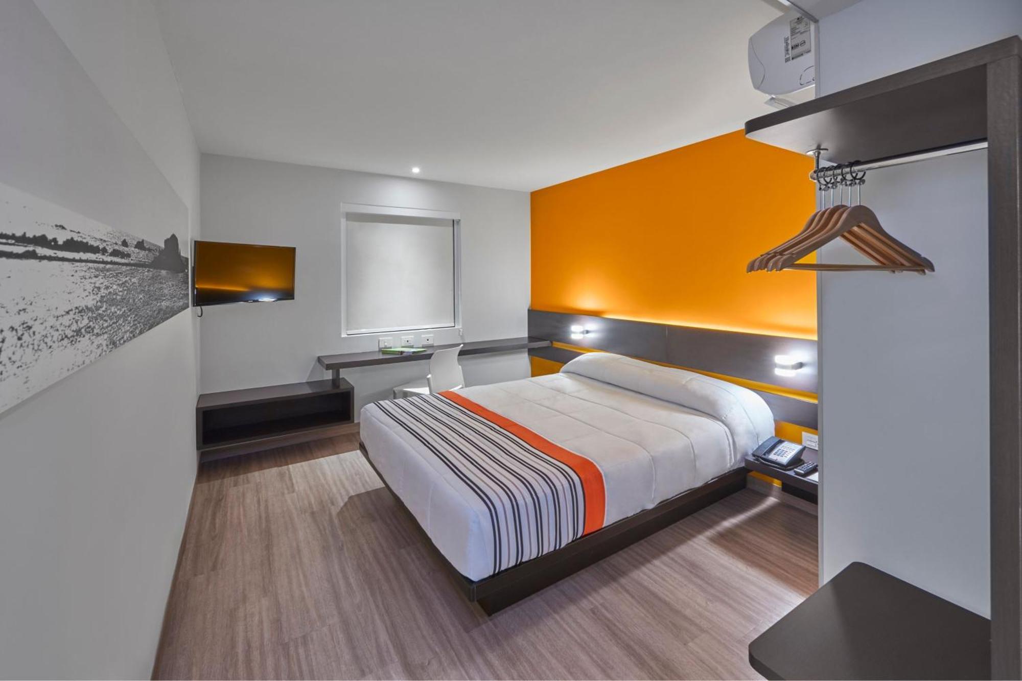 City Express Junior By Marriott Leon Centro De Convenciones Exterior photo